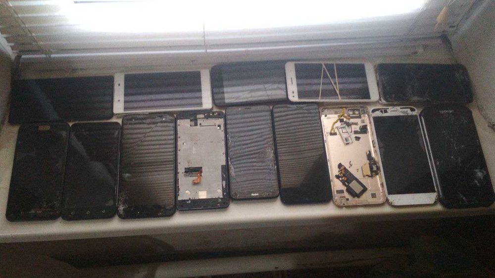 Запчасти на телефони