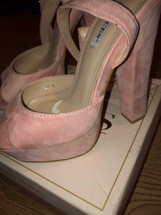 Buty na obcasie uzywane