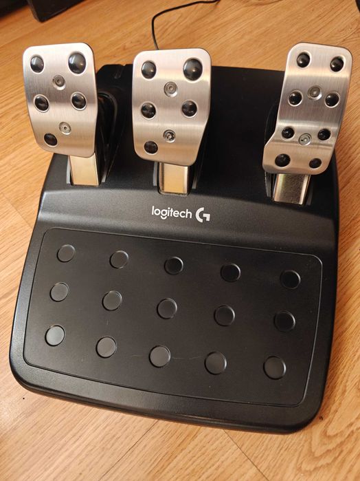 Logitech g29 PS3,PS4,PC,mało używany,zadbany.