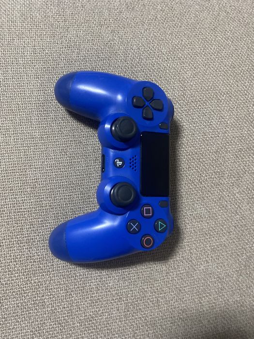 Ps4 Pro 1TB, com acessórios incluídos.