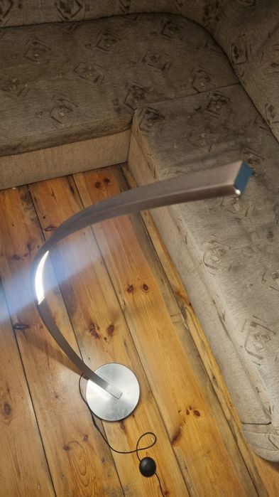 Lampa podłogowa łuk