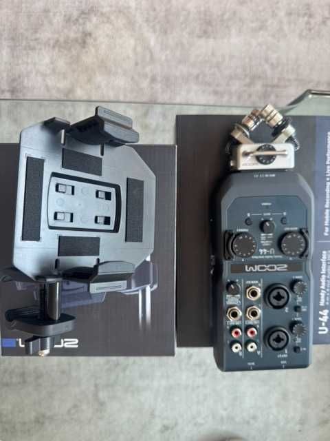 Zoom U-44 interfejs audio + mount na interfejs AIH-1 + kapsuła mikrofonowa z wejściem TRS stereo XYH-5
