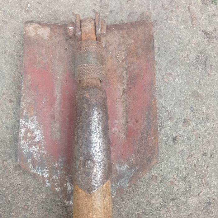 Розкладна лопатка