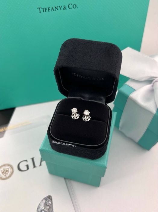 Серьги пусеты с бриллиантами 0,70 ct  В стиле Tiffany  золото