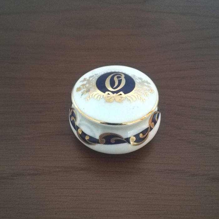 Hand-painted vintage jewelry box