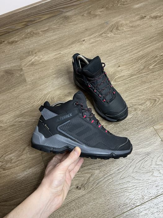 Продам БОМБЕЗНІ жіночі трекінгові черевики Adidas Terrex Eastrail GTX