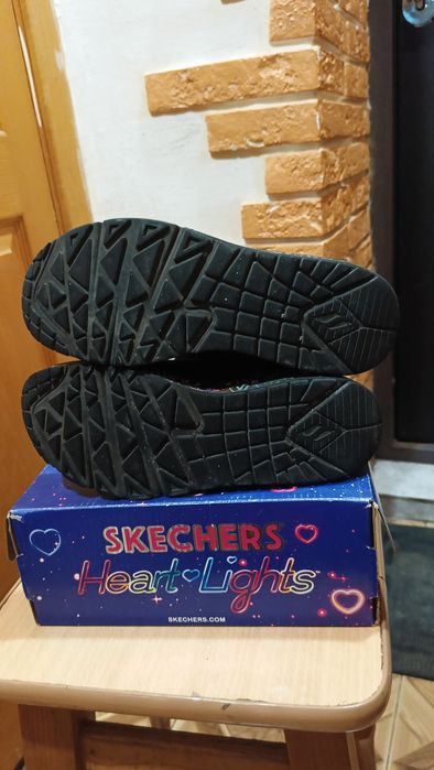 Кросівки Skechers 37(23.5)