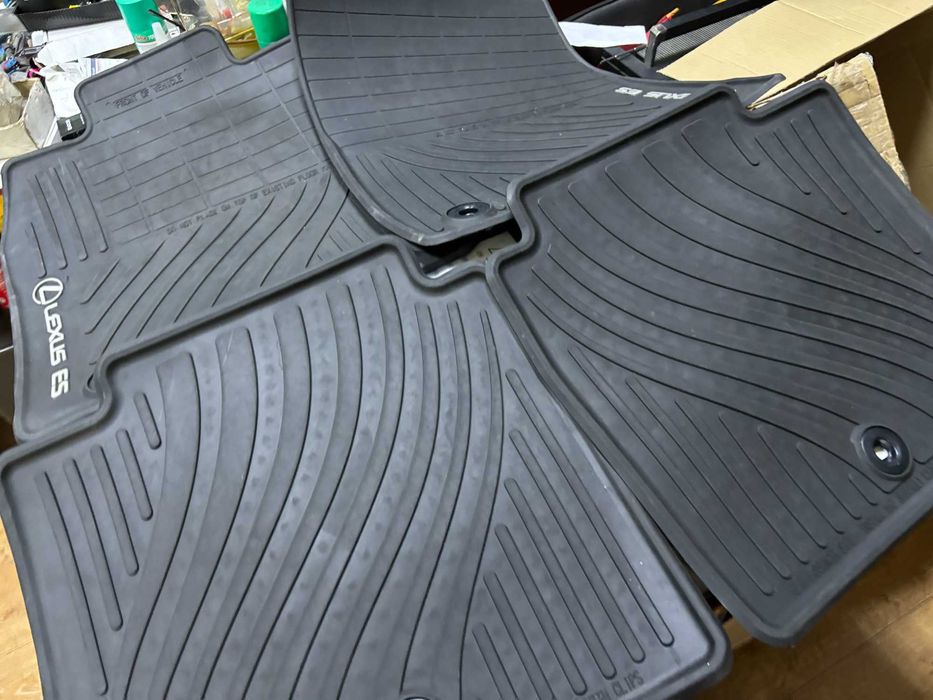 LEXUS ES Новые! Оригинальный комплект резиновых Ковриков