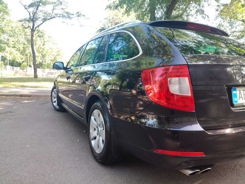 продаю  skoda superb в максимальній комплектації