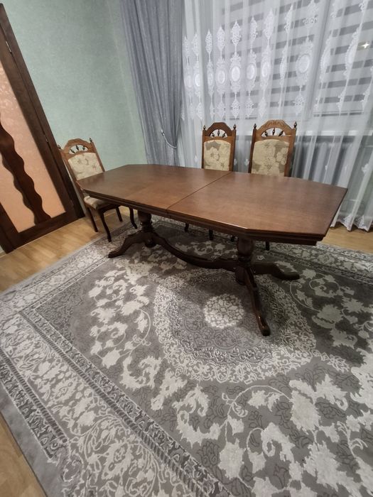 Продам дубовий стіл