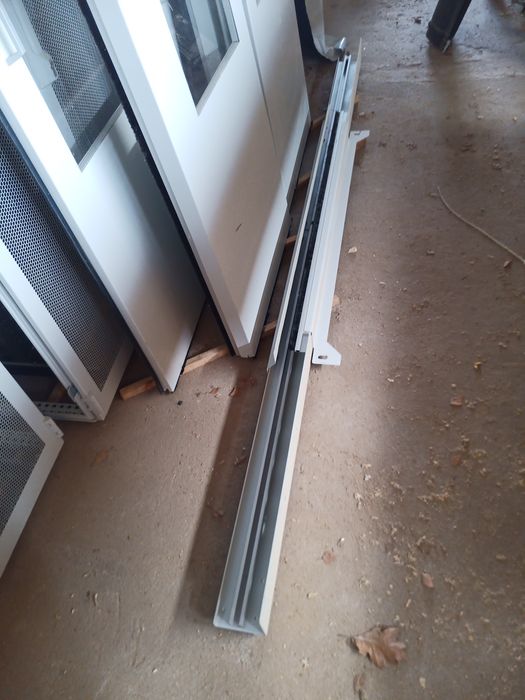 Drzwi przesuwne techniczne przemysłowe