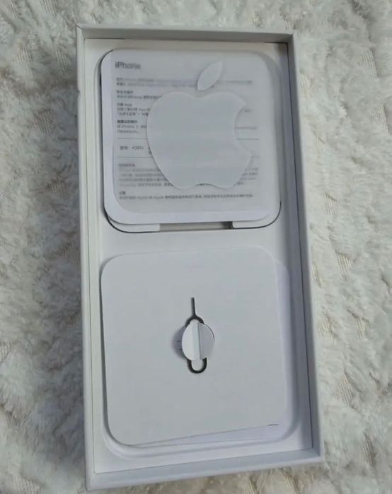 Продам iPhone 13