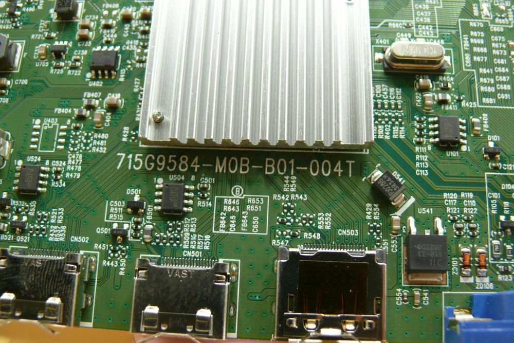 Placa principal com a referência 715G9584-MOB-B01-004T.