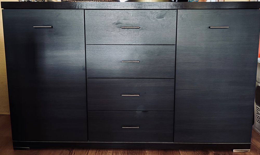 Zestaw mebli Black Red White – komoda + szafka wisząca + Gratis  - stan bardzo dobry