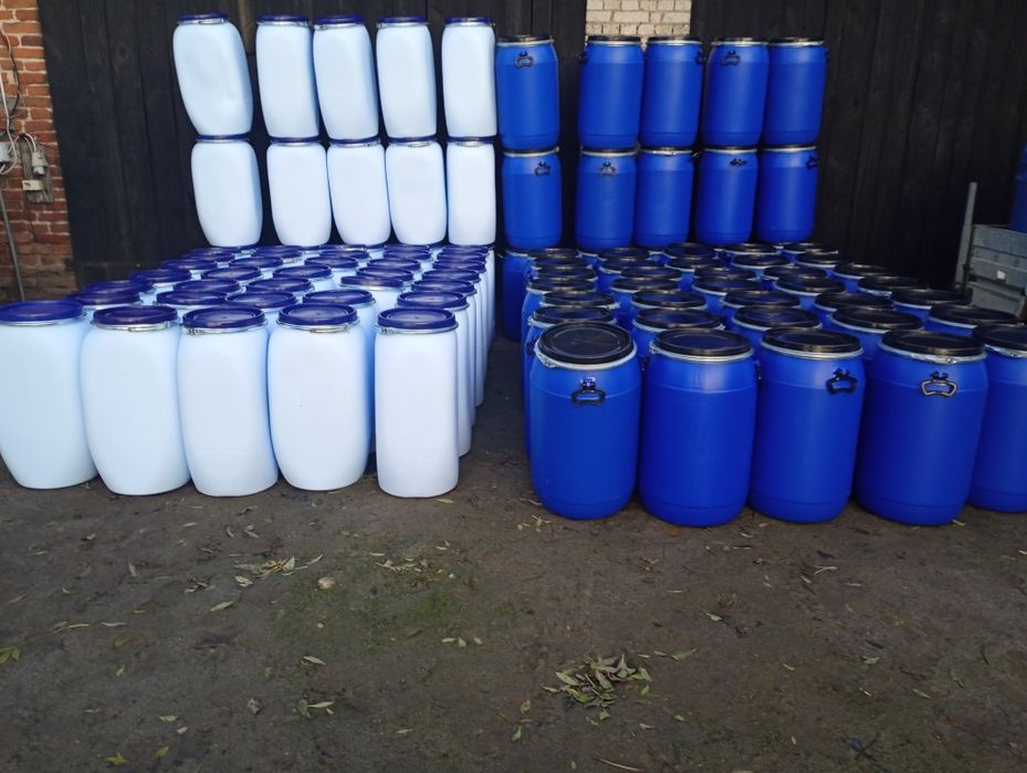Beczki plastikowe 60i80 litrowe