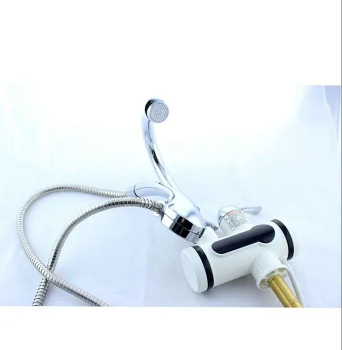 Электрический нагреватель,кран проточной воды ,мини болер