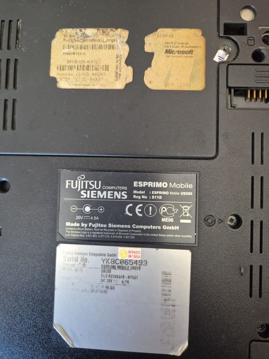 Ноутбук Fujitsu-Siemens Esprimo U9200