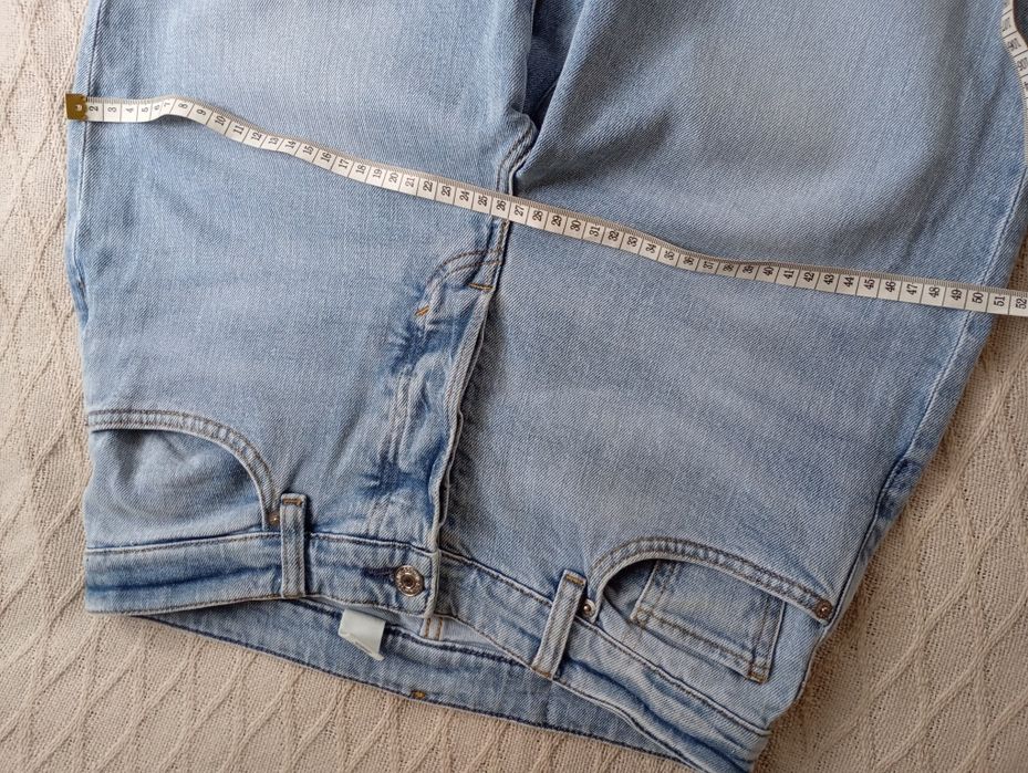 H&M 38r.Mom Fit Ultra High Ankle Jeans Jasnoniebieski denim