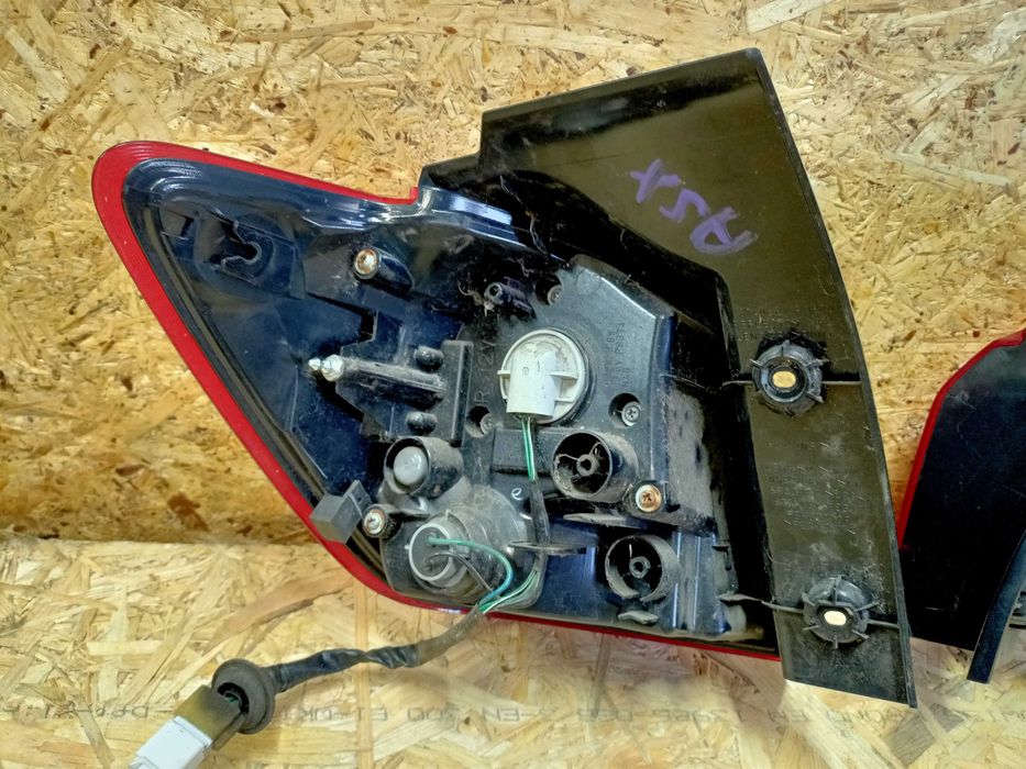 Mitsubishi ASX lampa tył prawa lewa tylna oryginał demontaż led