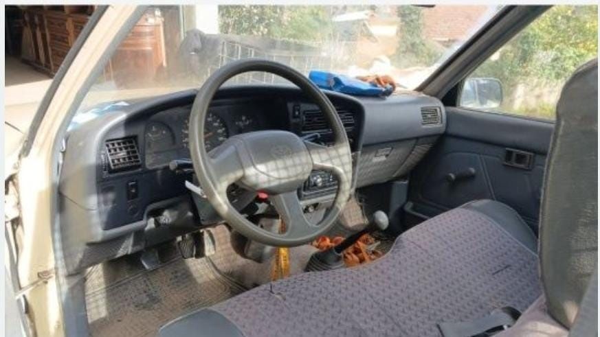 Carrinha de caixa aberta