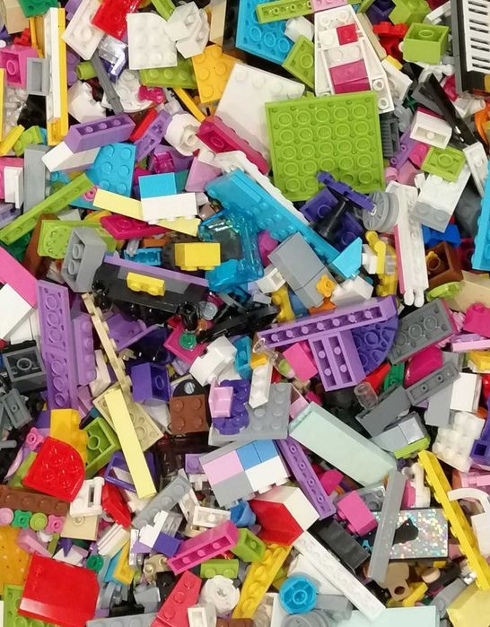 Lego Friends 1kg klocków plus akcesoria i figurka