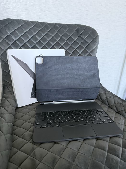 Apple Magic Keyboard for iPad (Black)