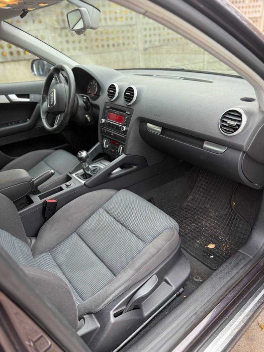 AUDI A3 1.6 Дизель 2010