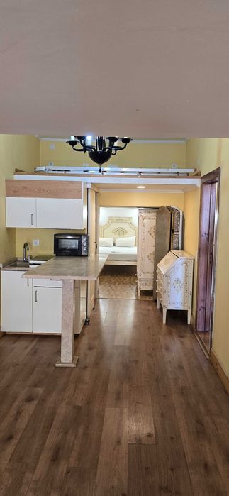 Loft  com um Quarto duas Mesanines nas Janelas Verdes Lisboa ideal para 4 a 5  estudantes