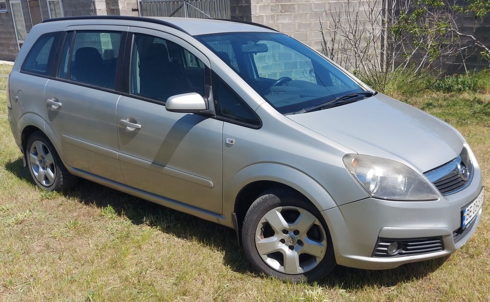 автомобіль Опель Зафіра В