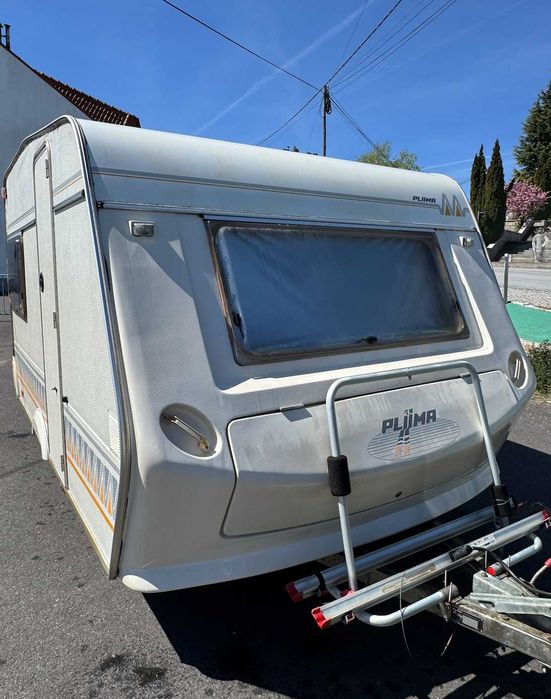 Caravana portuguesa com avançado 10m2, equipada e com documentos legais