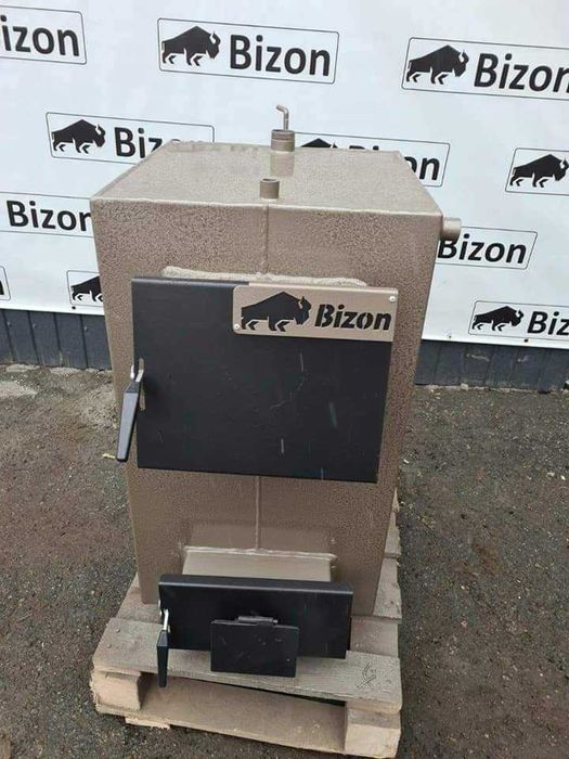 Твердотопливный котел Bizon М-100П 10 кВт с плитой