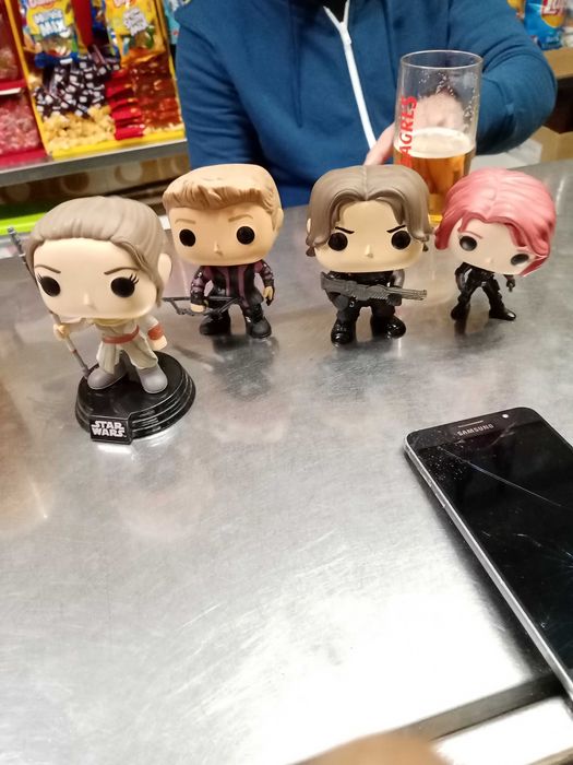 Marvel and Star Wars Action Figures64739486965891120