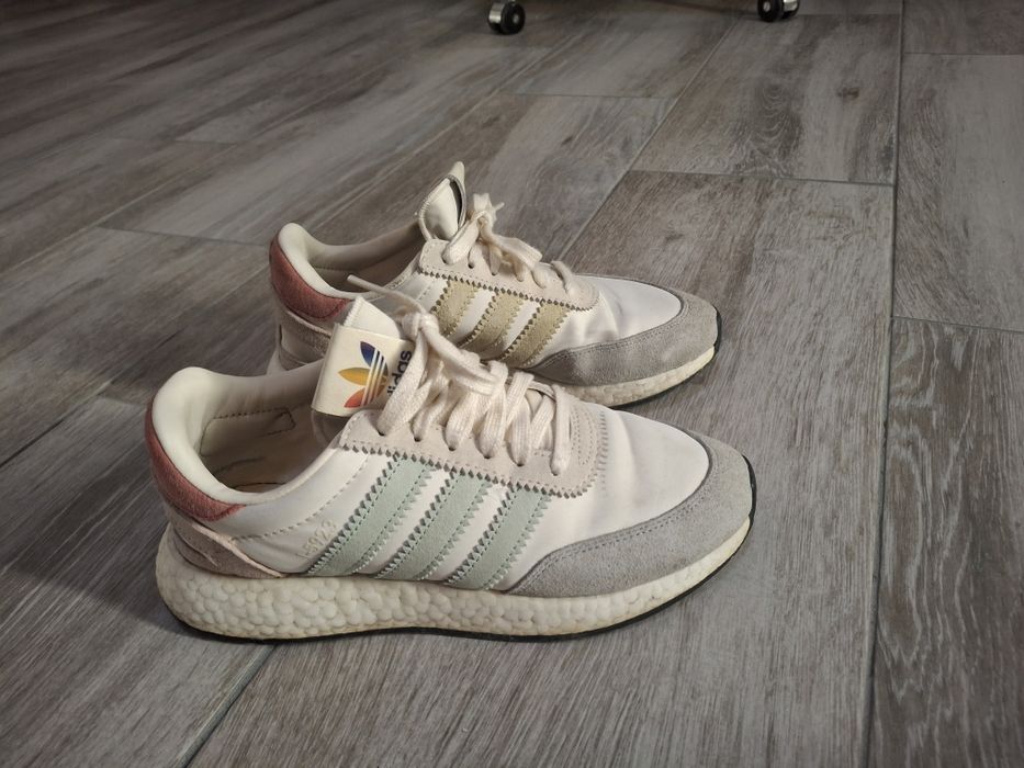 Adidas pride 38.5