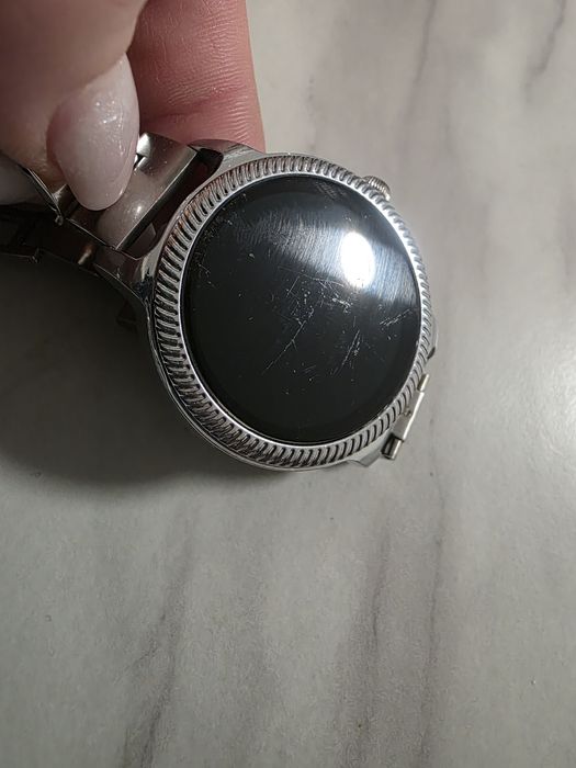 Zegarek smartwatch bez ładowarki - na części