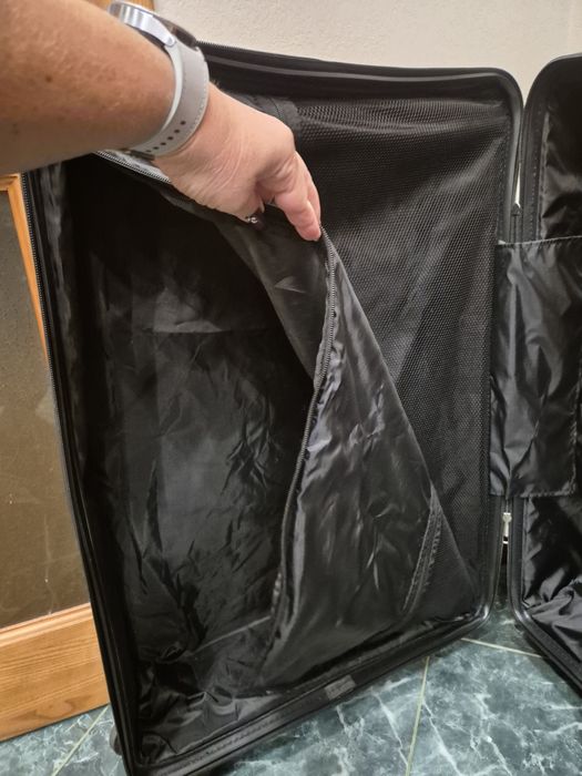 Силіконова велика валіза.