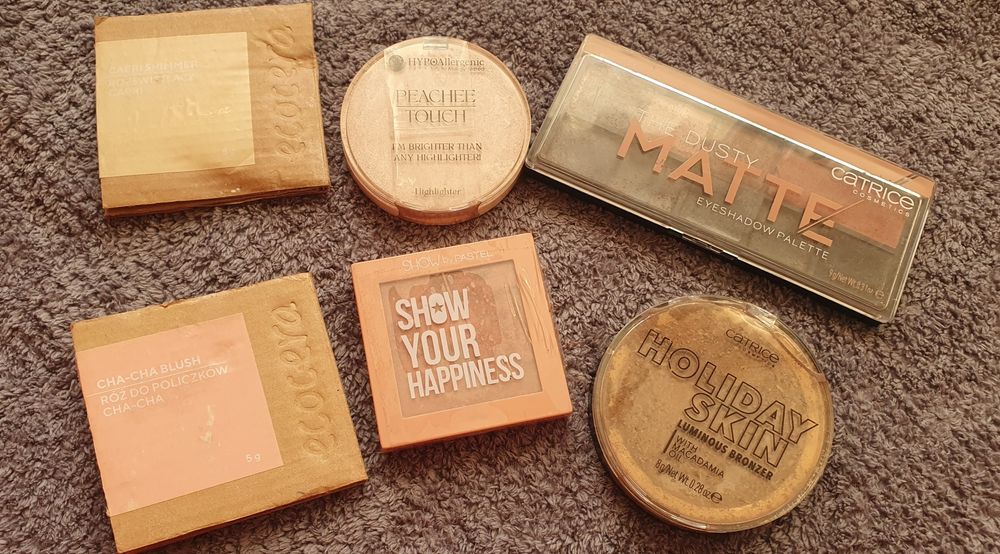 Zestaw róż rozświetlacz bronzer