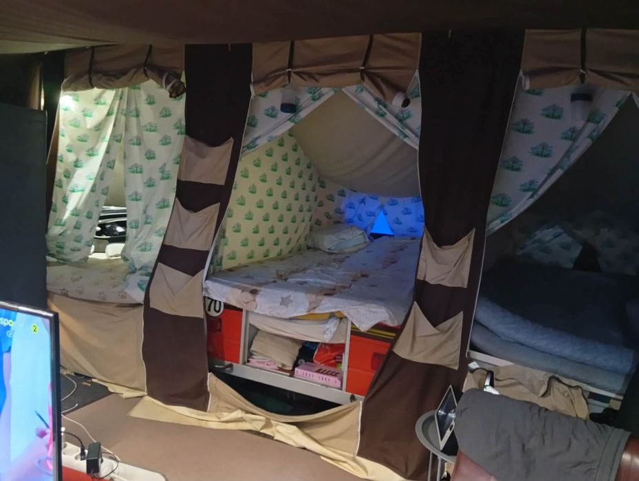 Atrelado tenda usado