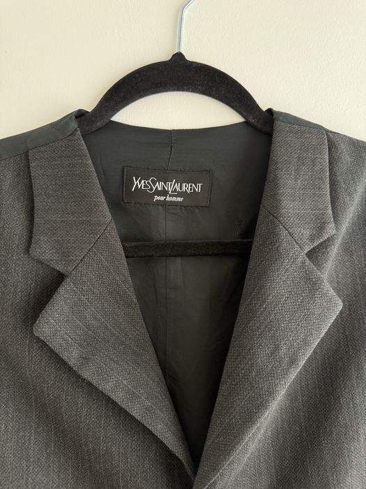Продам жилет Yves Saint Laurent