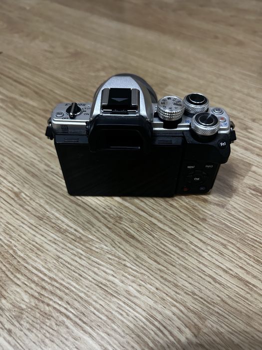 Aparat Olympus OM-D E-M10 II