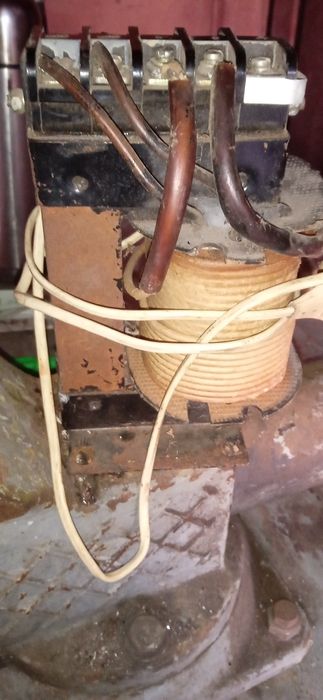 Продам трансформатор 220-12в мощнийий