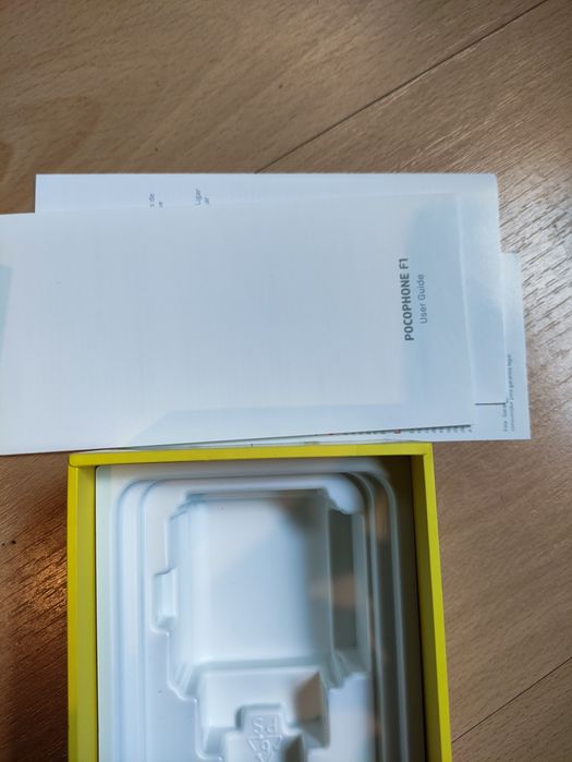 poco F1 caixa completa