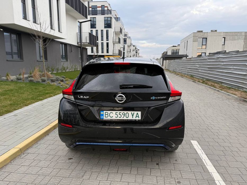 Nissan leaf 2 ze1 40квт європа