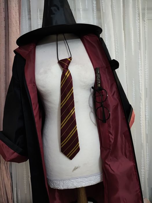 Strój przebranie Harry Potter czarodziej Gryffindor 5 części roz L