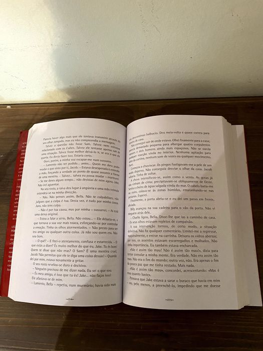 Lua Nova e Eclipse – Saga Crepúsculo – PORTES INCLUÍDOS