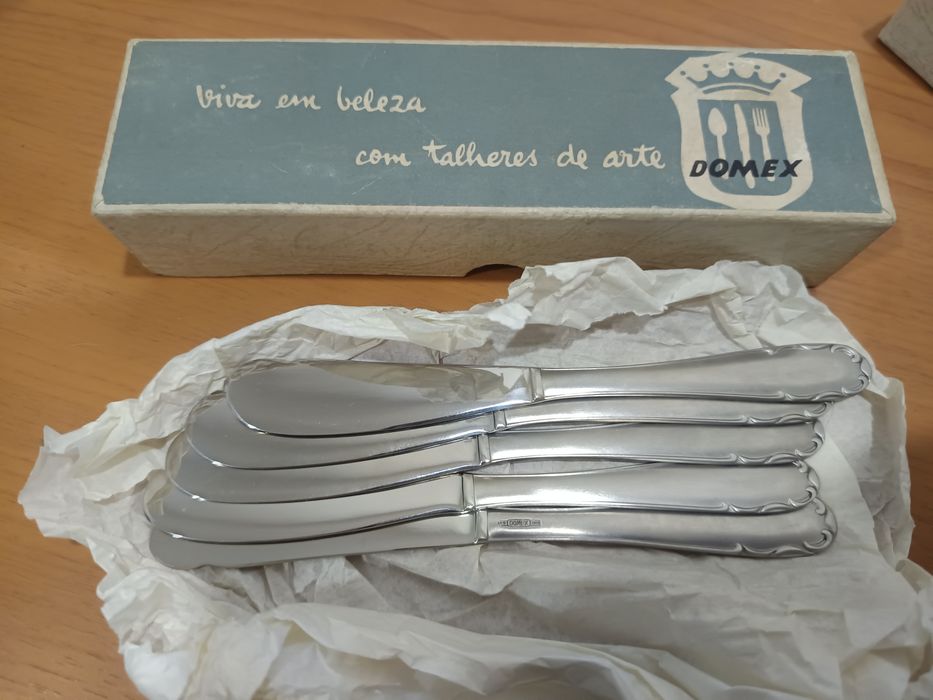 Várias loiças de cozinha