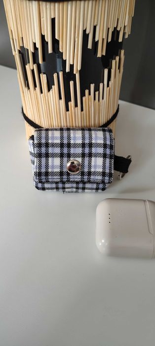 Etui na słuchawki airpods
