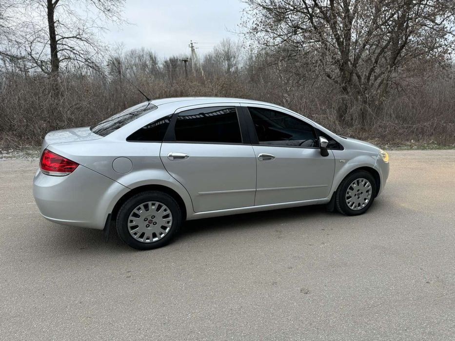 Продам Фиат Линея дизель 2012 год