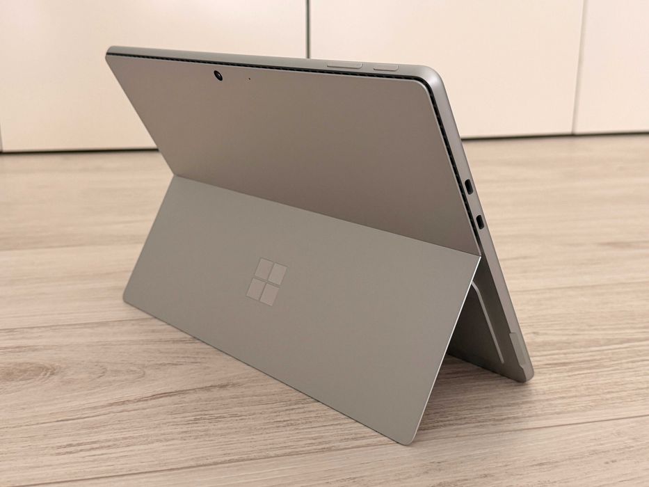 Microsoft Surface Pro 13" 12ª Edição, Snapdragon X2 Plus, 16GB/256GB