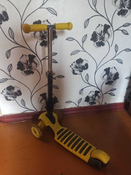 Продам самокат в гарному стані.