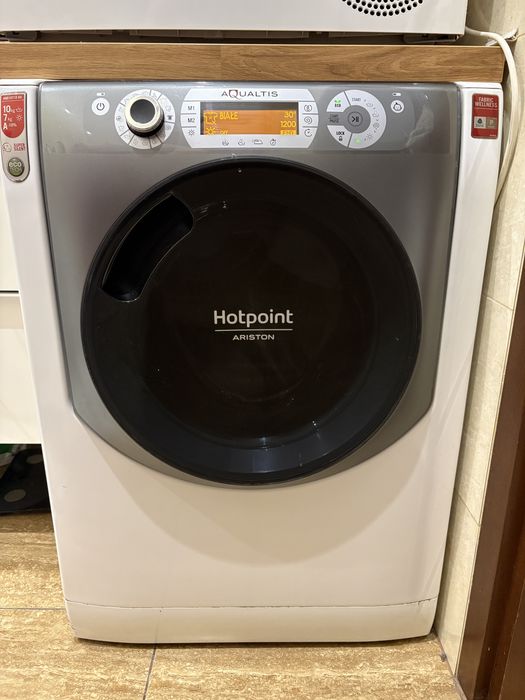 Pralko-suszarka Hotpoint Ariston Aqualtis 10/7 kg – do naprawy